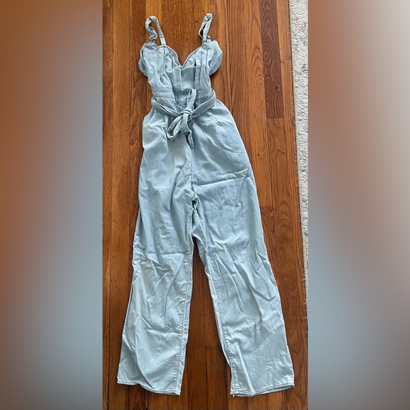 Express Denim Jumpsuit - Picture 7 of 10